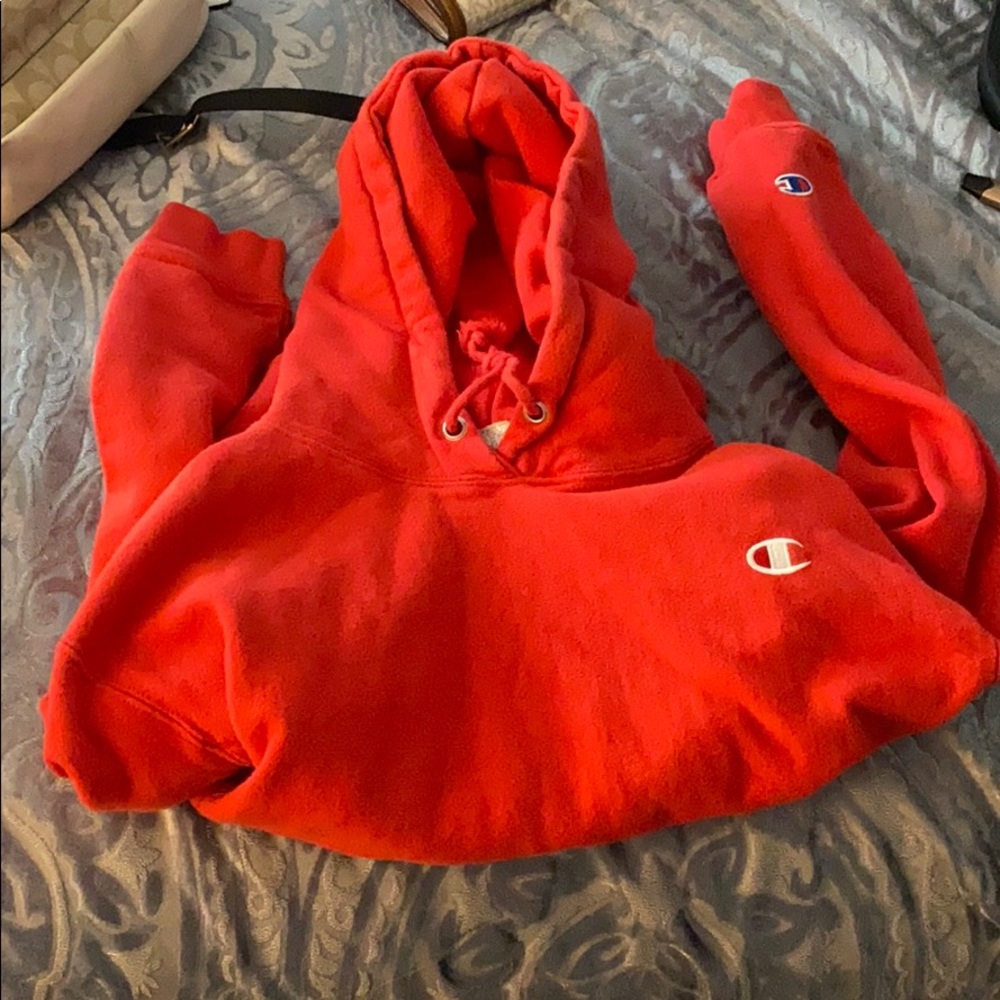 Red S champion hoodie